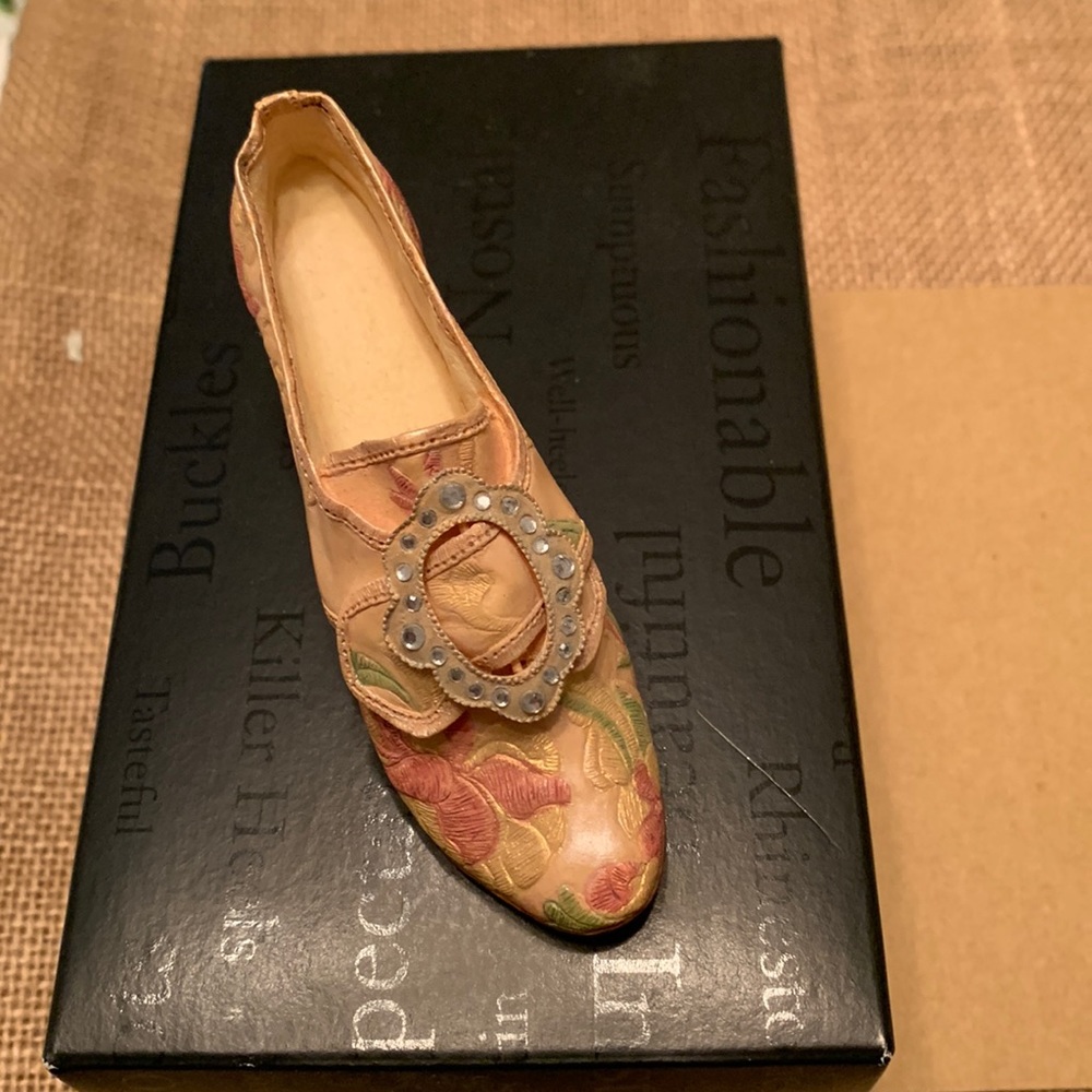 Collectible Raine Originals Just the Right Shoe Countess miniature shoe.